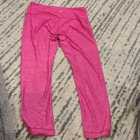 Lululemon Wunder Under Crop II - Picture 5 of 8